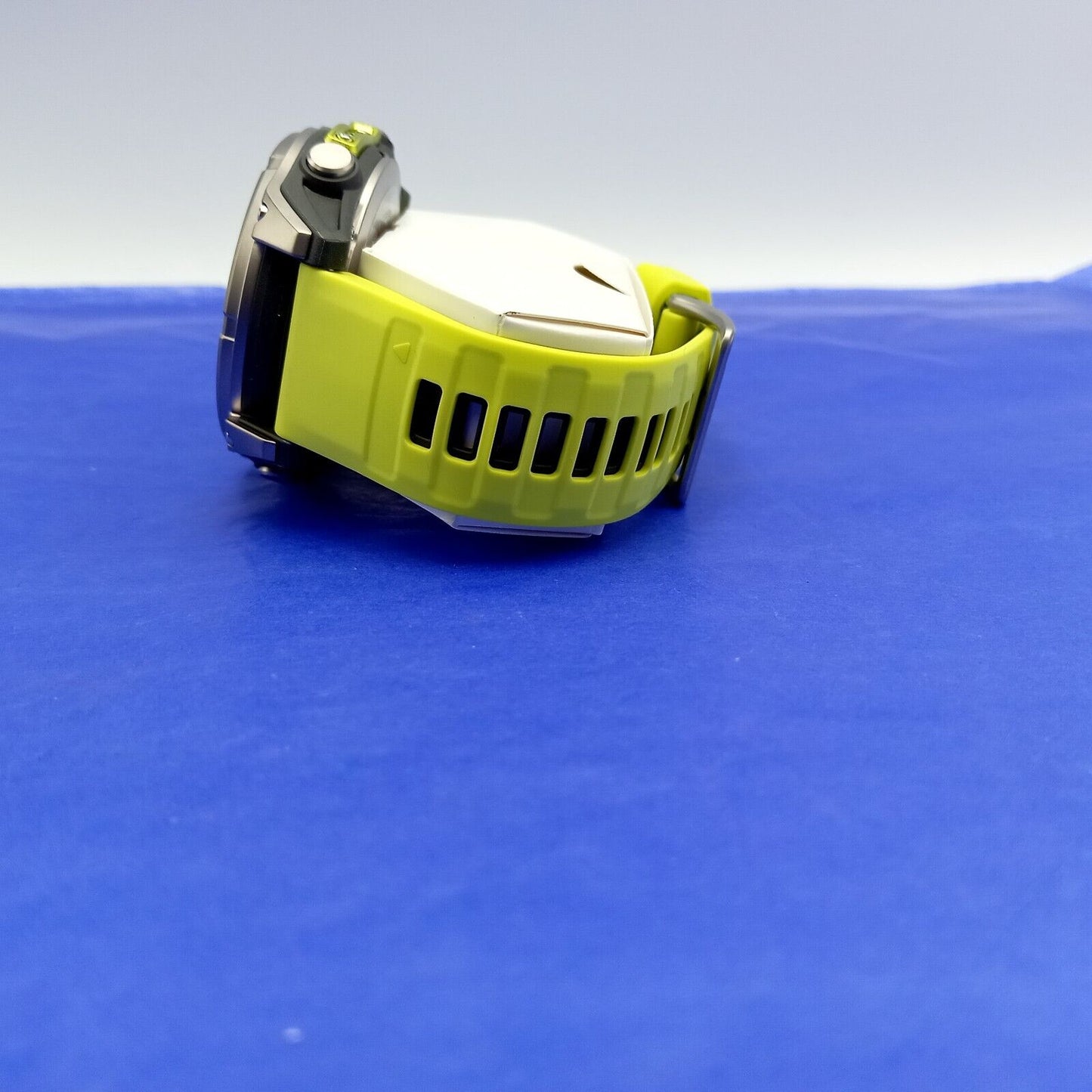 Garmin Fenix 8 Solar Sapphire 47mm – Titanium Bezel – Brand New (Opened Box)