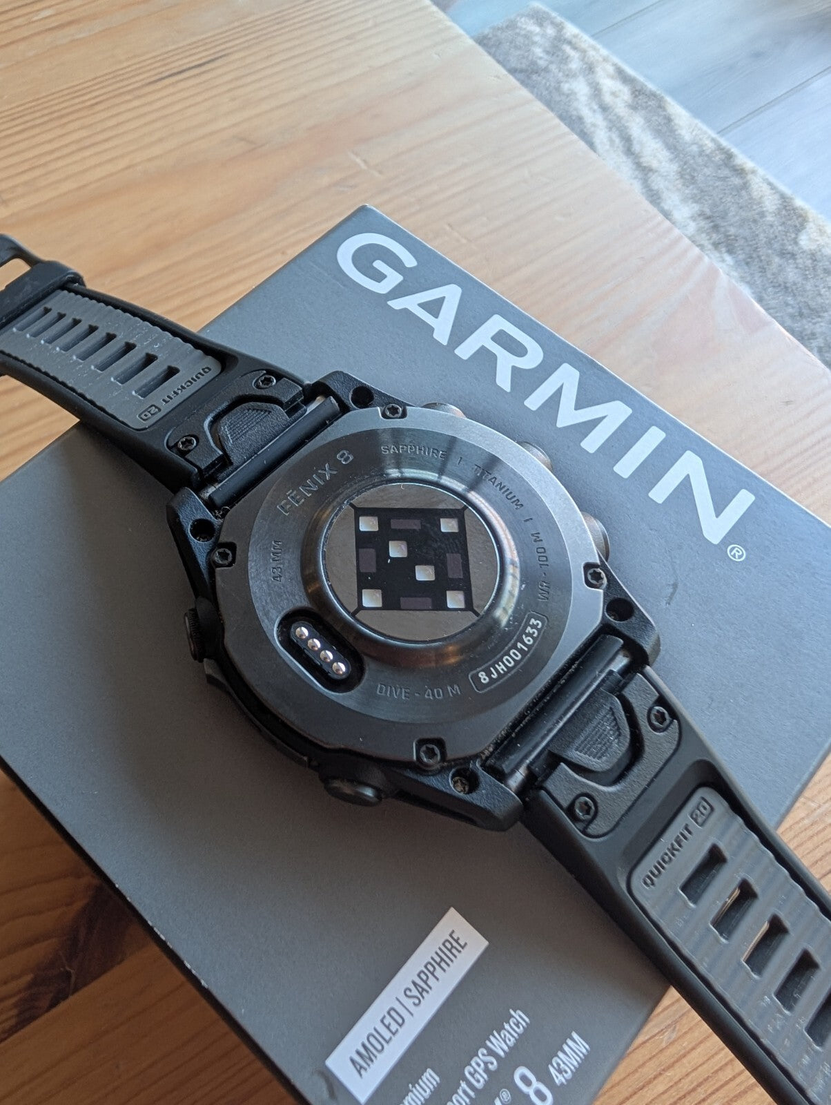 Garmin Fenix 8 Amoled Sapphire 43mm + Spare straps - Excellent Condition!